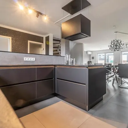 Nyaraló - Design & Style - Modern House With Terrace & Garden Wesel