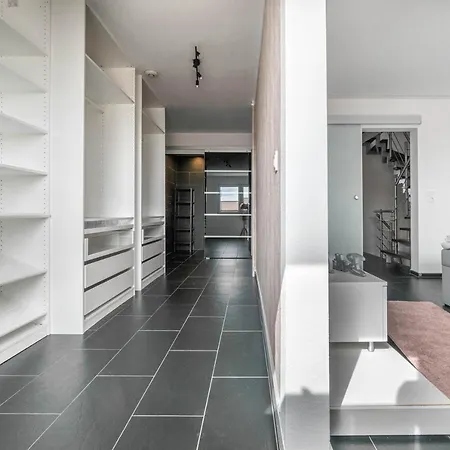 Prázdninový dům - Design & Style - Modern House With Terrace & Garden
