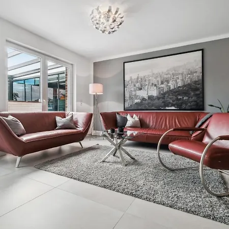 Nyaraló - Design & Style - Modern House With Terrace & Garden