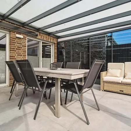 - Design & Style - Modern House With Terrace & Garden Nyaraló Wesel